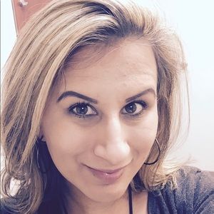 Meet your Posher, Leticia